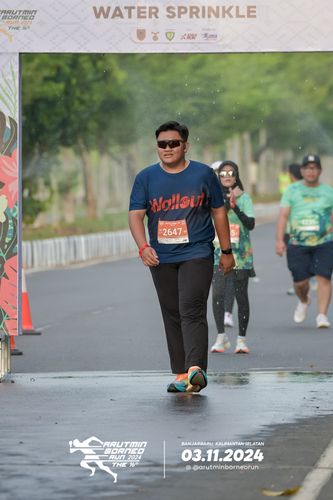 Race photo from Arutmin Borneo Run 2024