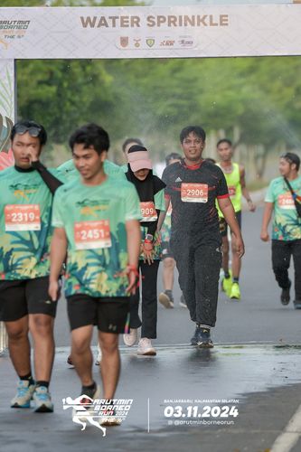 Race photo from Arutmin Borneo Run 2024