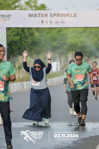 Race photo from Arutmin Borneo Run 2024