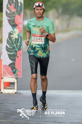 Race photo from Arutmin Borneo Run 2024