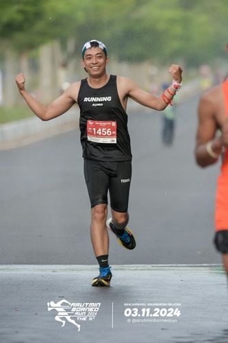 Race photo from Arutmin Borneo Run 2024