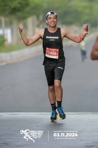 Race photo from Arutmin Borneo Run 2024