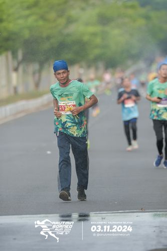 Race photo from Arutmin Borneo Run 2024