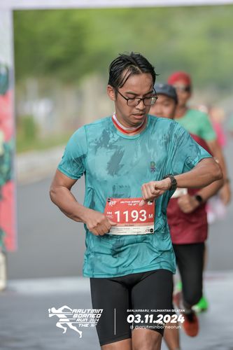 Race photo from Arutmin Borneo Run 2024