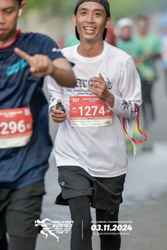 Race photo from Arutmin Borneo Run 2024