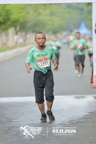 Race photo from Arutmin Borneo Run 2024