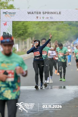 Race photo from Arutmin Borneo Run 2024