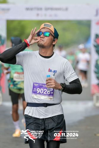 Race photo from Arutmin Borneo Run 2024