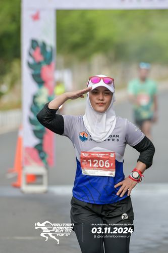 Race photo from Arutmin Borneo Run 2024