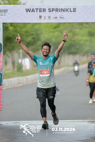 Race photo from Arutmin Borneo Run 2024