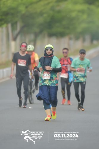Race photo from Arutmin Borneo Run 2024