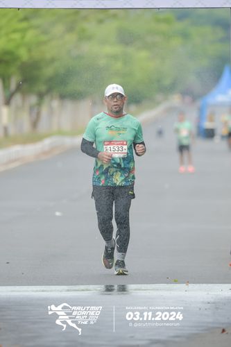 Race photo from Arutmin Borneo Run 2024