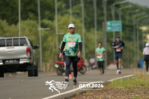 Race photo from Arutmin Borneo Run 2024