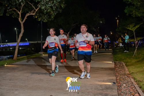 Race photo from PIK NITE RUN 2025