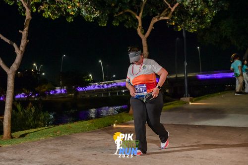 Race photo from PIK NITE RUN 2025
