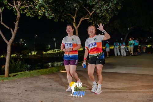 Race photo from PIK NITE RUN 2025