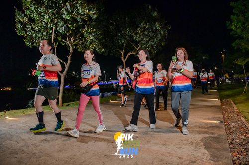 Race photo from PIK NITE RUN 2025