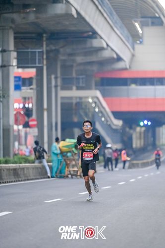 Race photo from ONE RUN 10K 2025