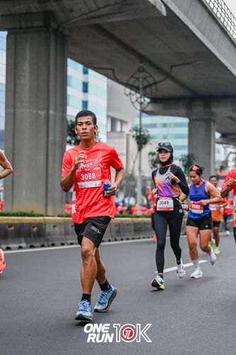 Race photo from ONE RUN 10K 2025