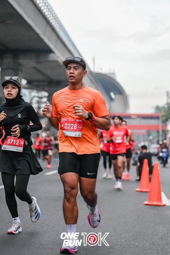 Race photo from ONE RUN 10K 2025