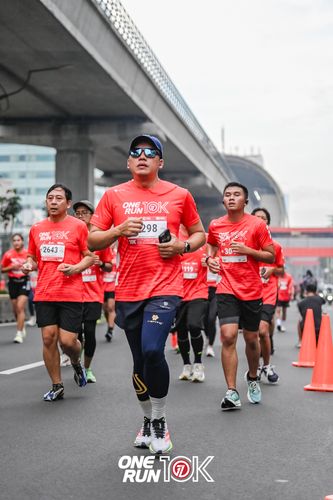 Race photo from ONE RUN 10K 2025
