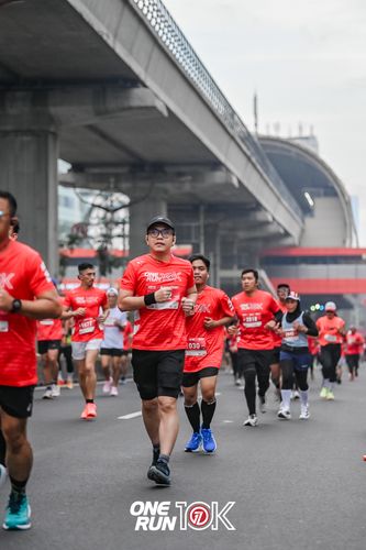 Race photo from ONE RUN 10K 2025
