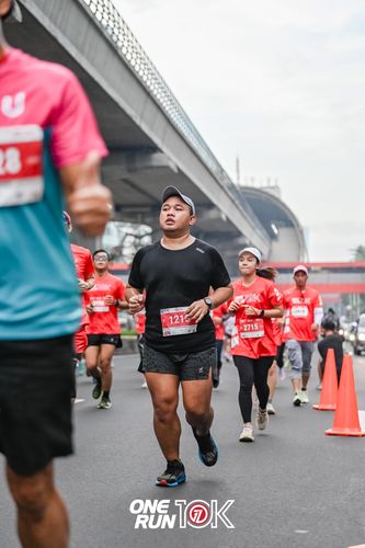 Race photo from ONE RUN 10K 2025