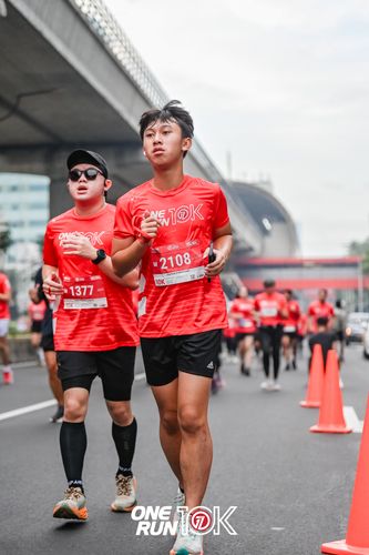 Race photo from ONE RUN 10K 2025