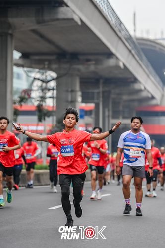 Race photo from ONE RUN 10K 2025
