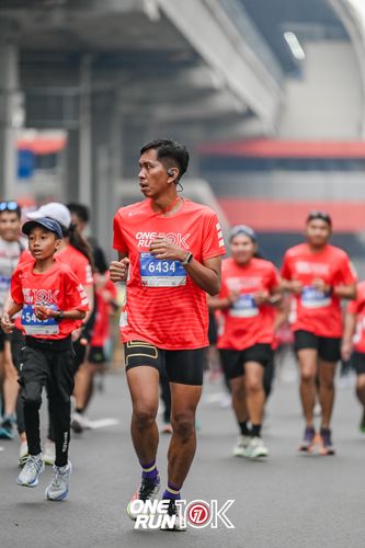 Race photo from ONE RUN 10K 2025