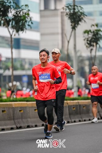 Race photo from ONE RUN 10K 2025
