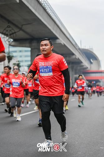 Race photo from ONE RUN 10K 2025