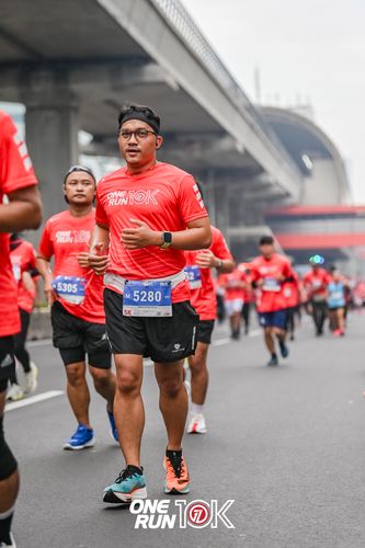 Race photo from ONE RUN 10K 2025