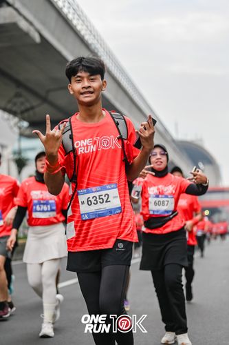 Race photo from ONE RUN 10K 2025