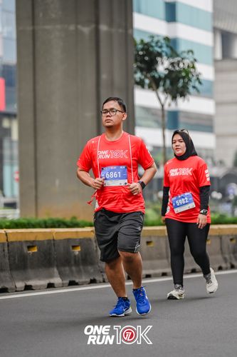 Race photo from ONE RUN 10K 2025