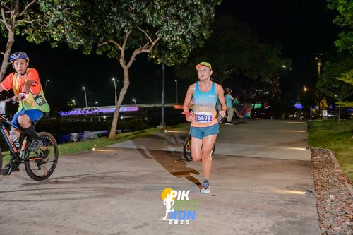 Race photo from PIK NITE RUN 2025