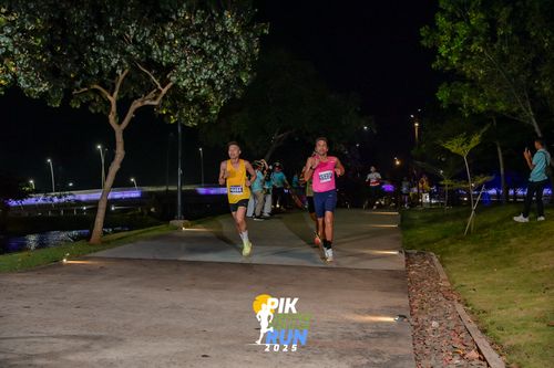Race photo from PIK NITE RUN 2025