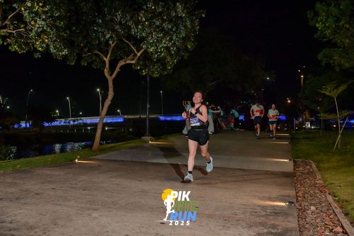 Race photo from PIK NITE RUN 2025