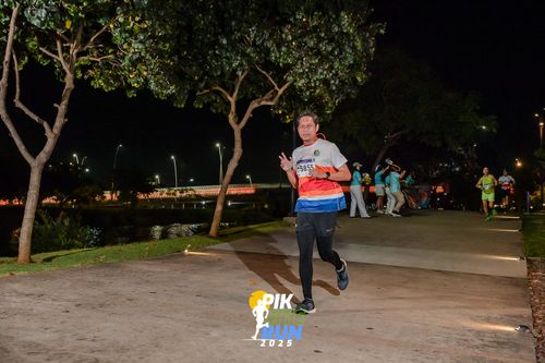 Race photo from PIK NITE RUN 2025
