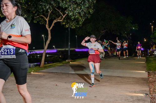 Race photo from PIK NITE RUN 2025