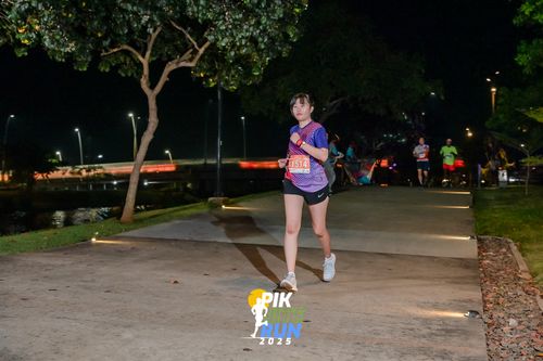 Race photo from PIK NITE RUN 2025