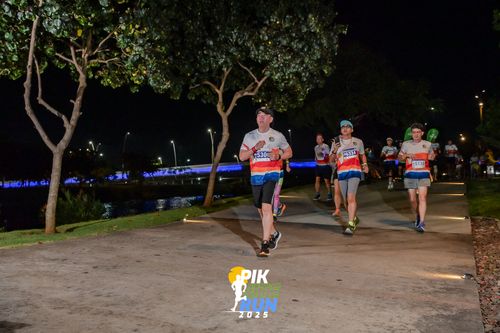 Race photo from PIK NITE RUN 2025