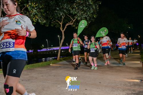 Race photo from PIK NITE RUN 2025