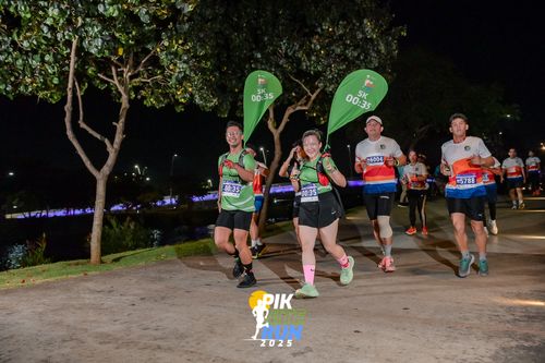 Race photo from PIK NITE RUN 2025