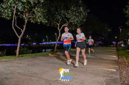 Race photo from PIK NITE RUN 2025