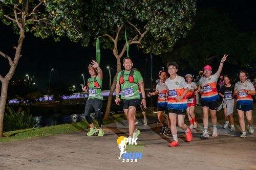 Race photo from PIK NITE RUN 2025