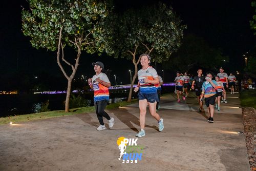 Race photo from PIK NITE RUN 2025