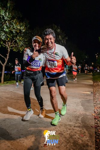 Race photo from PIK NITE RUN 2025
