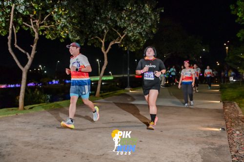 Race photo from PIK NITE RUN 2025