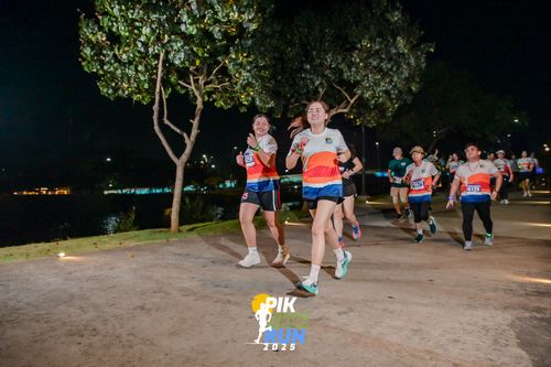 Race photo from PIK NITE RUN 2025